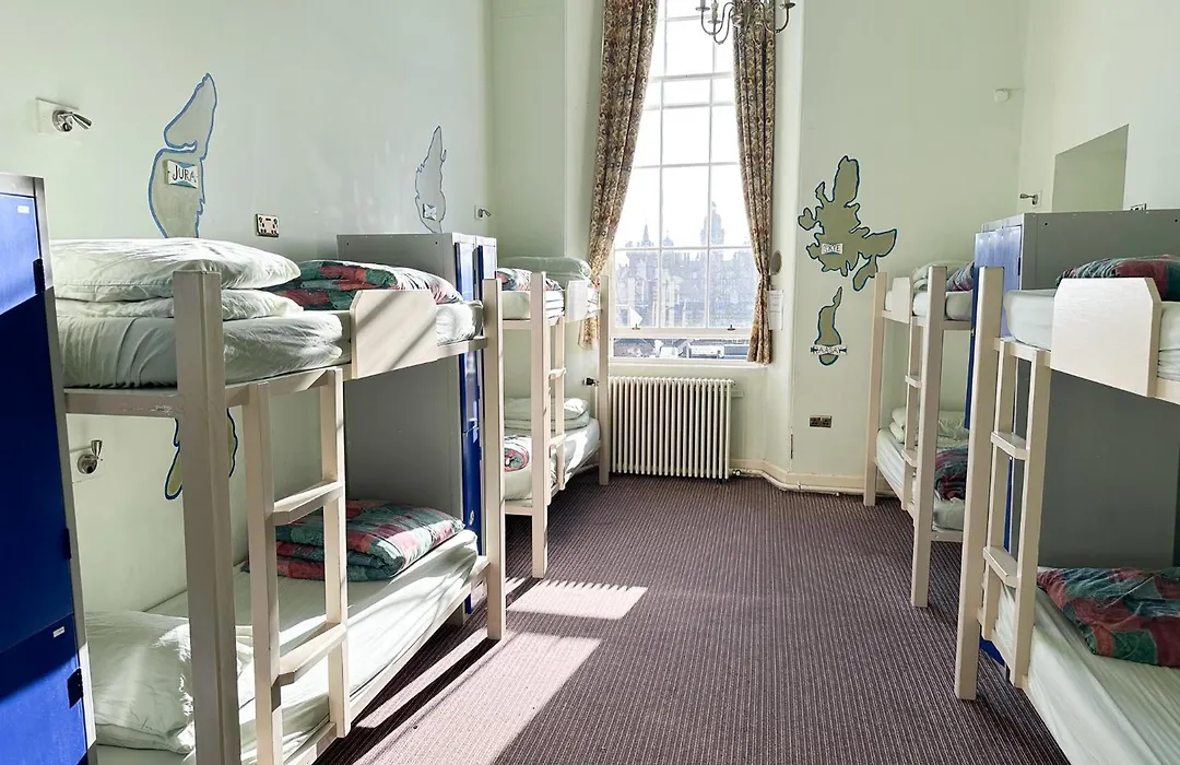 Castle Rock Hostel - Adults Only-1